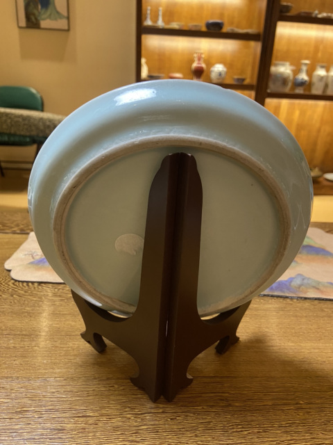 古玩陶瓷清中晚·豆青釉青花山水人物紋茶盤拍賣,當前價格4200元