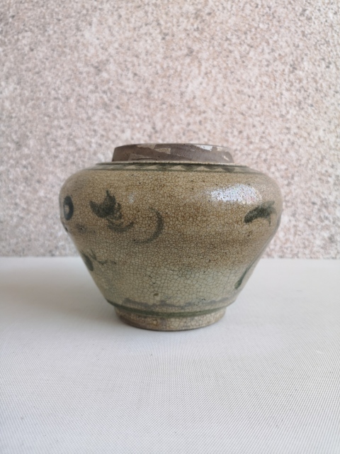 古玩陶瓷哥釉青花花卉紋蓋罐拍賣，當前價格750元