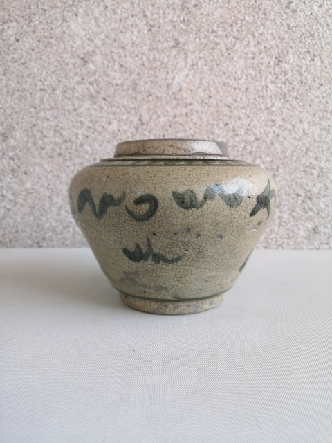 古玩陶瓷哥釉青花花卉紋蓋罐拍賣，當前價格750元