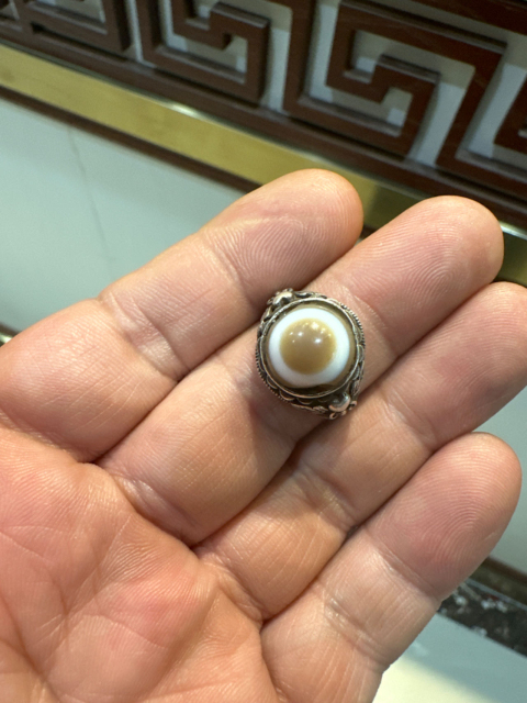古玩玉器瑪瑙鑲嵌戒指拍賣，當前價格3999元