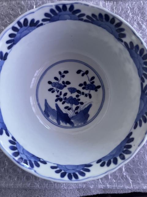 古玩陶瓷清光緒·青花折枝花卉紋葵口大碗拍賣,當前價格3999元