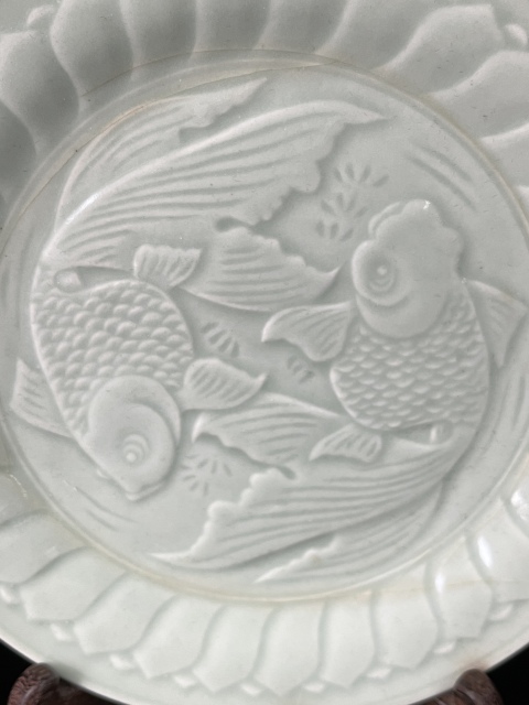 古玩陶瓷民國  冬青釉印金玉滿堂紋盤拍賣，當前價格180元