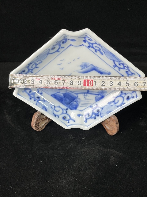 古玩陶瓷清晚期 青花山水人物紋菱形盤拍賣，當前價格260元