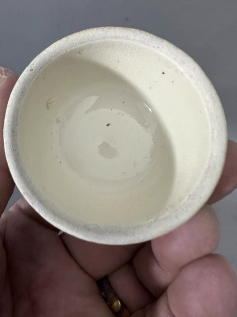 古玩陶瓷明末的一組白釉壓手杯小杯八個一組一起走G0039拍賣，當前價格1680元