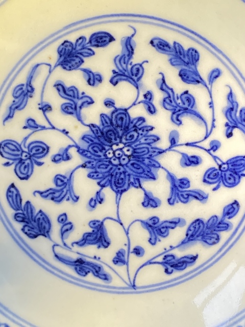 古玩陶瓷青花纏枝花卉紋盤拍賣，當前價格900元