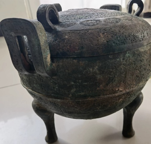 古玩銅器蟠螭紋**鼎拍賣，當前價格30000元