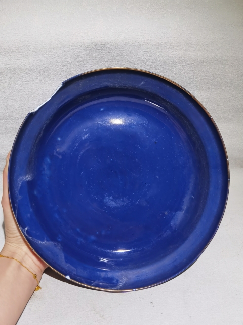 古玩陶瓷灑藍釉描金皮球花折沿盤拍賣,當(dāng)前價格6300元
