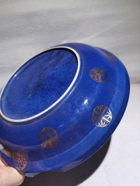 古玩陶瓷灑藍釉描金皮球花折沿盤拍賣,當(dāng)前價格6300元
