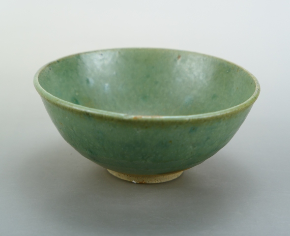 ミャンマー緑釉茶碗　時代物アンティークNo.200 ミャンマー緑釉茶碗 時代物アンティークNo.200