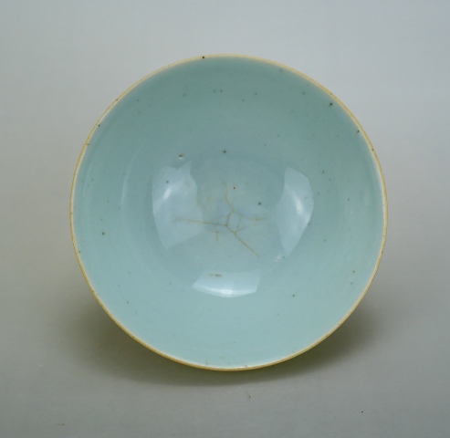 古玩陶瓷清中.豆青釉斗笠茶碗拍賣,當前價格33元