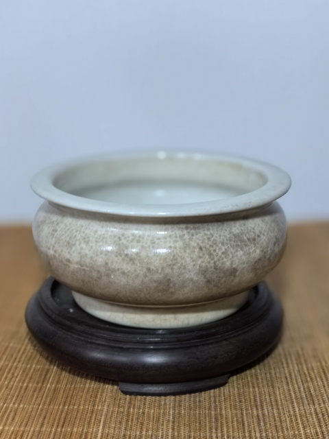 古玩陶瓷清早期康雍哥釉羅漢爐拍賣,當前價格5500元