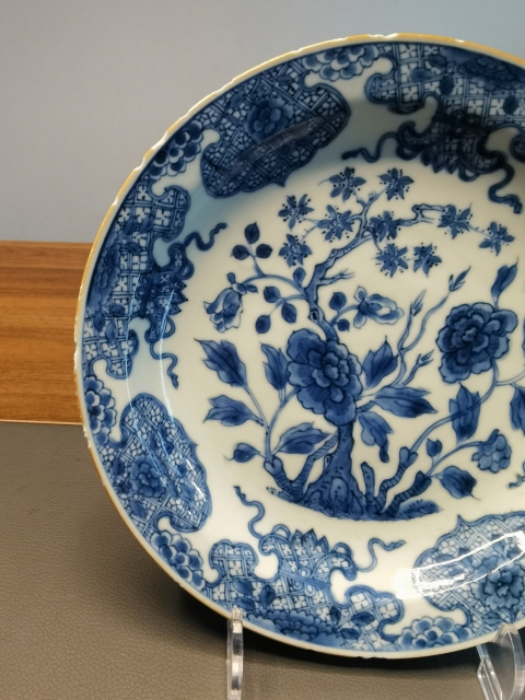 古玩陶瓷康熙頂級翠毛藍青花花卉紋折沿盤拍賣,當前價格1150元