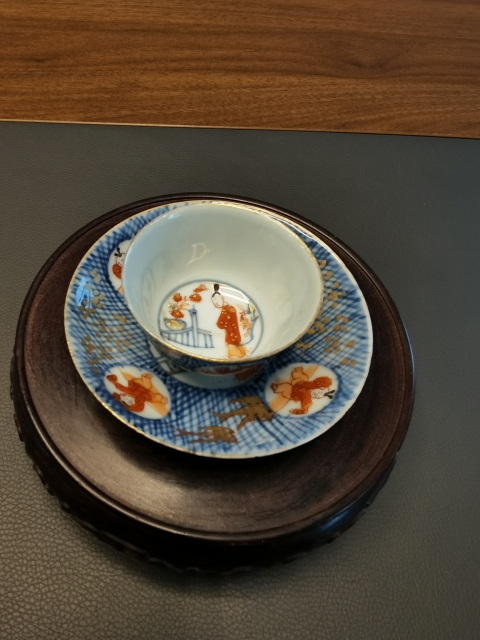 古玩陶瓷康熙青花礬紅仕女嬰戲圖杯碟拍賣,當前價格2999元
