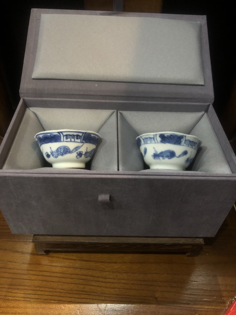 古玩陶瓷（精品主人杯）清-康熙-海屋添籌-松鼠葡萄紋-主人杯一對拍賣，當前價格1550元