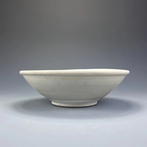 古玩陶瓷邢窯白瓷唇口碗拍賣，當(dāng)前價(jià)格3888元