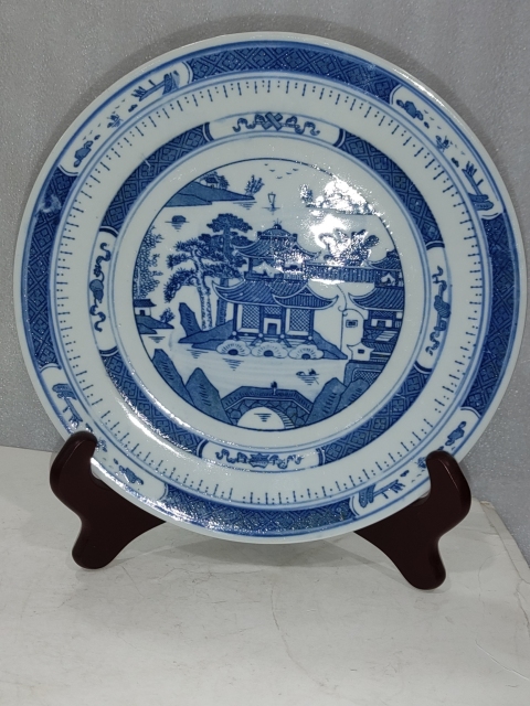 古玩陶瓷樓臺亭閣山水紋青花盤拍賣，當前價格288元