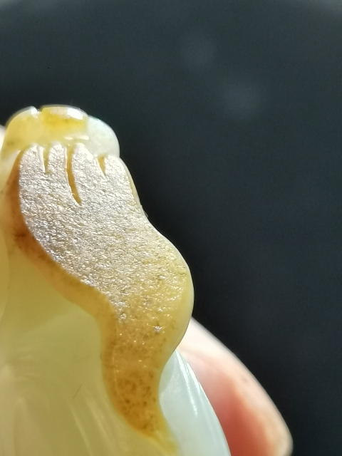 古玩玉器新疆和田籽料雕“貔貅掛墜”拍賣,當前價格3600元