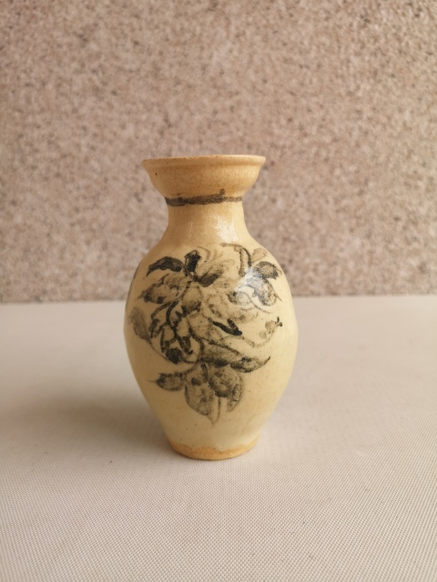 古玩陶瓷清代花卉紋青花瓶拍賣，當前價格850元