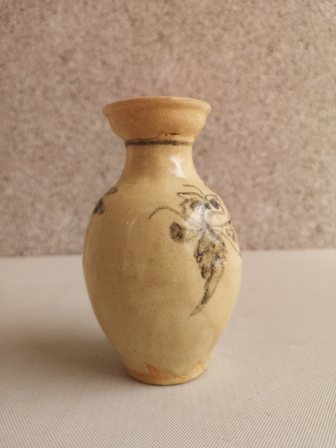 古玩陶瓷清代花卉紋青花瓶拍賣，當前價格850元