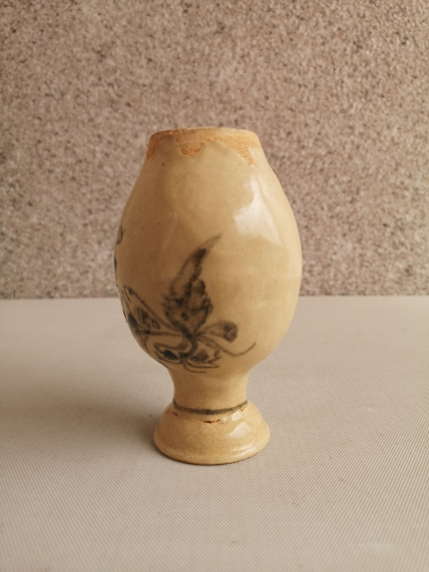 古玩陶瓷清代花卉紋青花瓶拍賣，當前價格850元