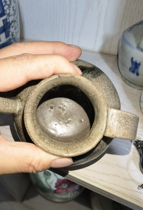 古玩陶瓷哥釉青花執壺拍賣,當前價格1000元