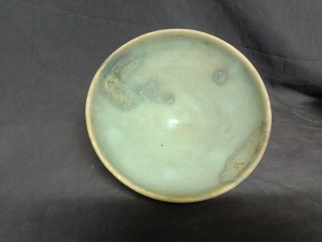 古玩陶瓷宋代龍泉窯鬲式爐拍賣,當前價格8000元