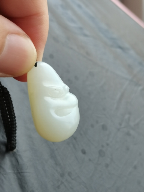古玩玉器新疆和田玉“瑞獸”吊墜拍賣,當前價格780元