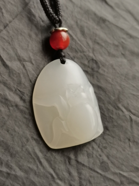古玩玉器和田玉“富甲天下”吊墜拍賣，當(dāng)前價(jià)格750元