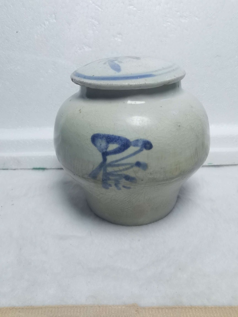 古玩陶瓷明代青花百子千孫圖蓋罐拍賣,當(dāng)前價(jià)格998元