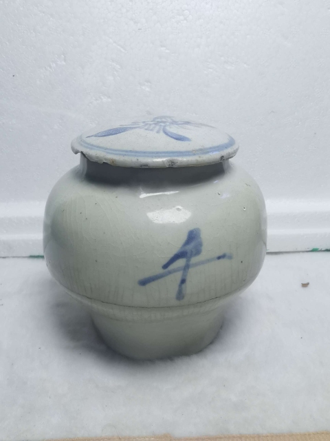 古玩陶瓷明代青花百子千孫圖蓋罐拍賣,當(dāng)前價(jià)格998元