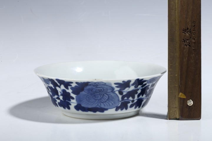 古玩陶瓷晚清·青花纏枝牡丹紋碗拍賣，當前價格2500元