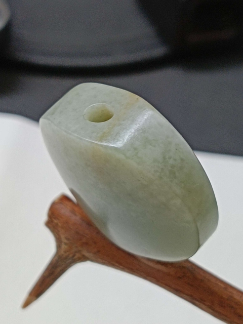 古玩玉器晚清民國和田玉雕“素紋背云”拍賣，當前價格580元