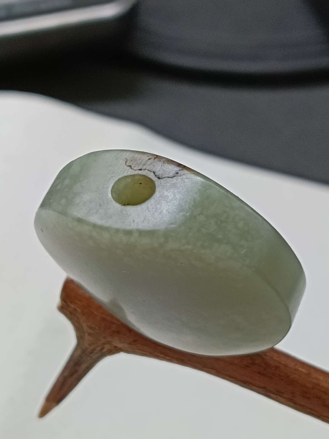 古玩玉器晚清民國和田玉雕“素紋背云”拍賣，當前價格580元