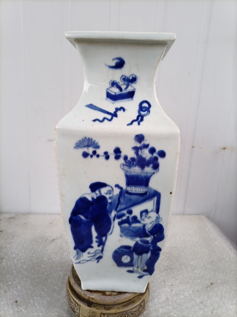 古玩陶瓷人物紋青花瓶拍賣，當前價格1600元