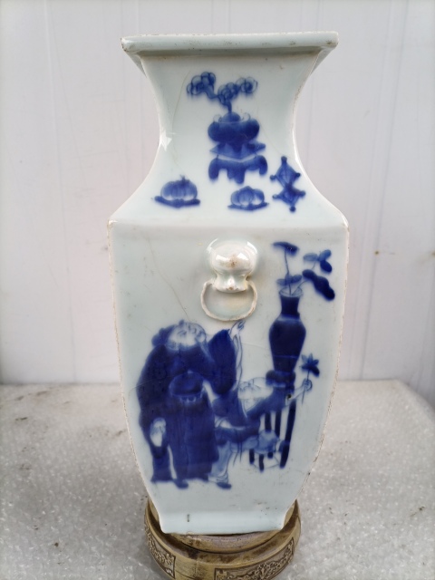 古玩陶瓷人物紋青花瓶拍賣，當前價格1600元