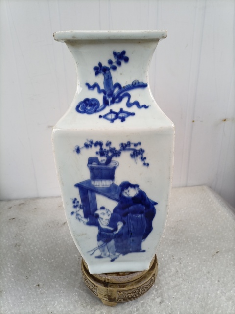 古玩陶瓷人物紋青花瓶拍賣，當前價格1600元