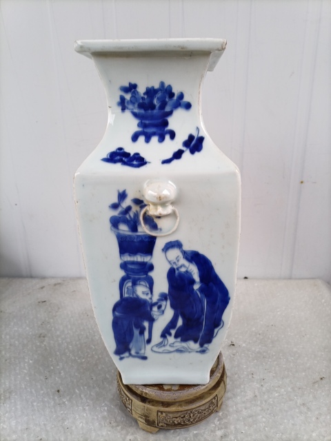 古玩陶瓷人物紋青花瓶拍賣，當前價格1600元