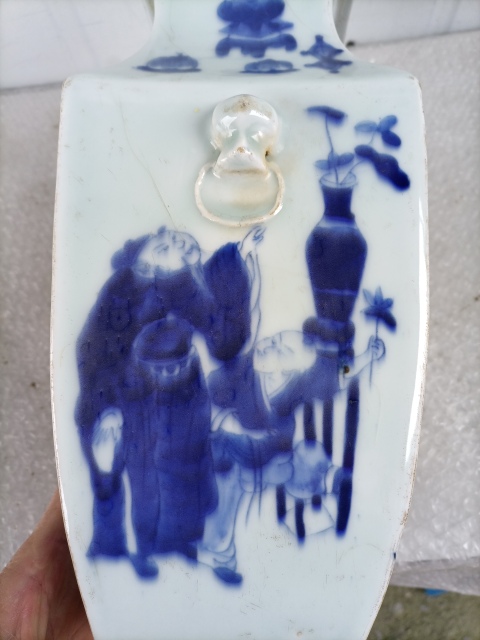 古玩陶瓷人物紋青花瓶拍賣，當前價格1600元