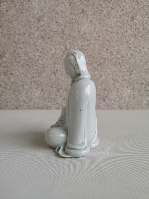 古玩陶瓷德化白瓷觀音菩薩造像拍賣,當(dāng)前價(jià)格480元