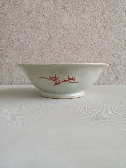 古玩陶瓷粉彩花卉紋葵口碗拍賣,當(dāng)前價格260元