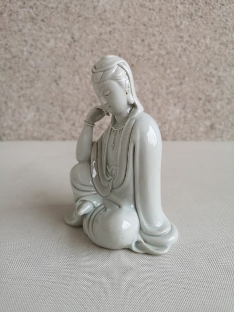 古玩陶瓷德化白瓷觀音菩薩造像拍賣,當(dāng)前價(jià)格480元