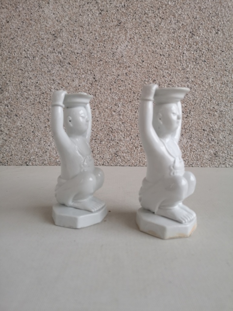 古玩陶瓷德化白瓷童子燭臺拍賣，當前價格450元