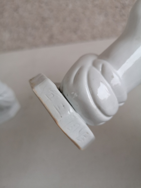 古玩陶瓷德化白瓷童子燭臺拍賣，當前價格450元