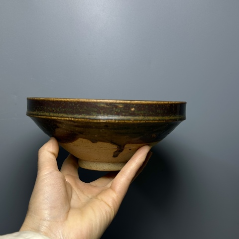 古玩陶瓷磁州窯褐釉鐵銹斑紋直口斗笠碗拍賣，當前價格2800元
