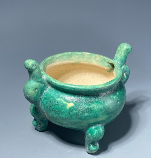 古玩陶瓷綠釉雙耳三足爐拍賣，當(dāng)前價(jià)格3500元