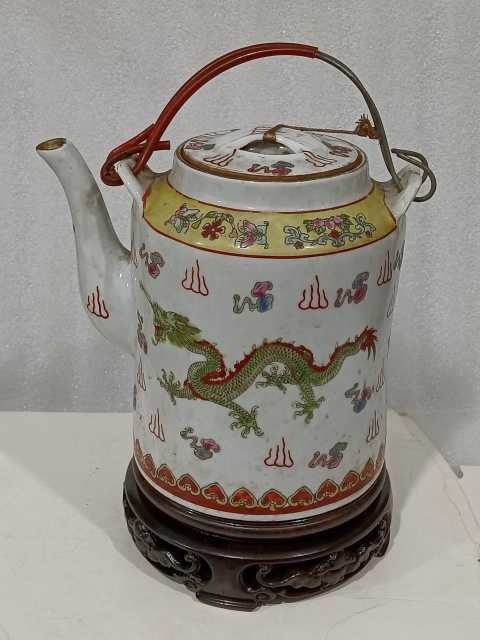 古玩陶瓷粉彩龍鳳紋提梁壺拍賣，當(dāng)前價格680元