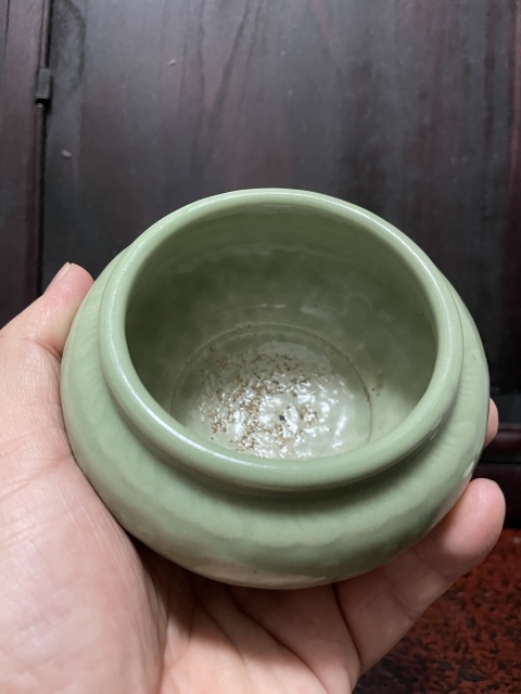 古玩陶瓷乾隆豆青釉花卉紋罐拍賣，當前價格3888元
