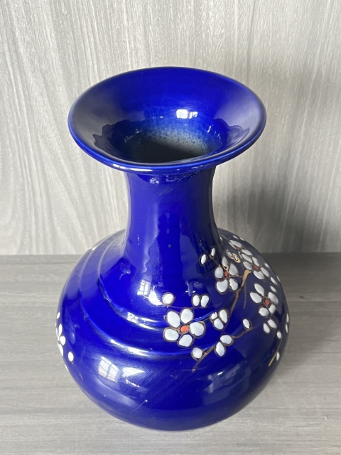 古玩陶瓷解放初 極品藍釉粉彩梅花圖賞瓶拍賣，當前價格380元