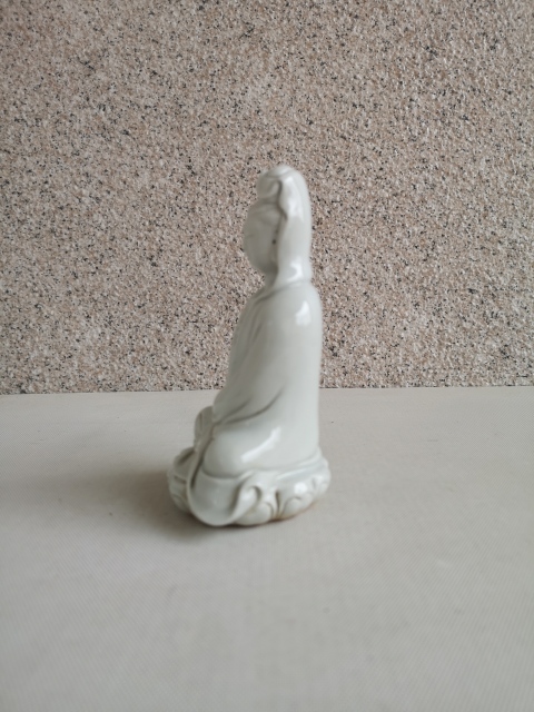 古玩陶瓷德化窯觀音塑像拍賣,當(dāng)前價(jià)格450元