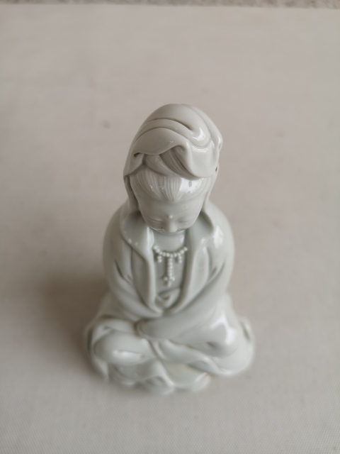 古玩陶瓷德化窯觀音塑像拍賣,當(dāng)前價(jià)格450元